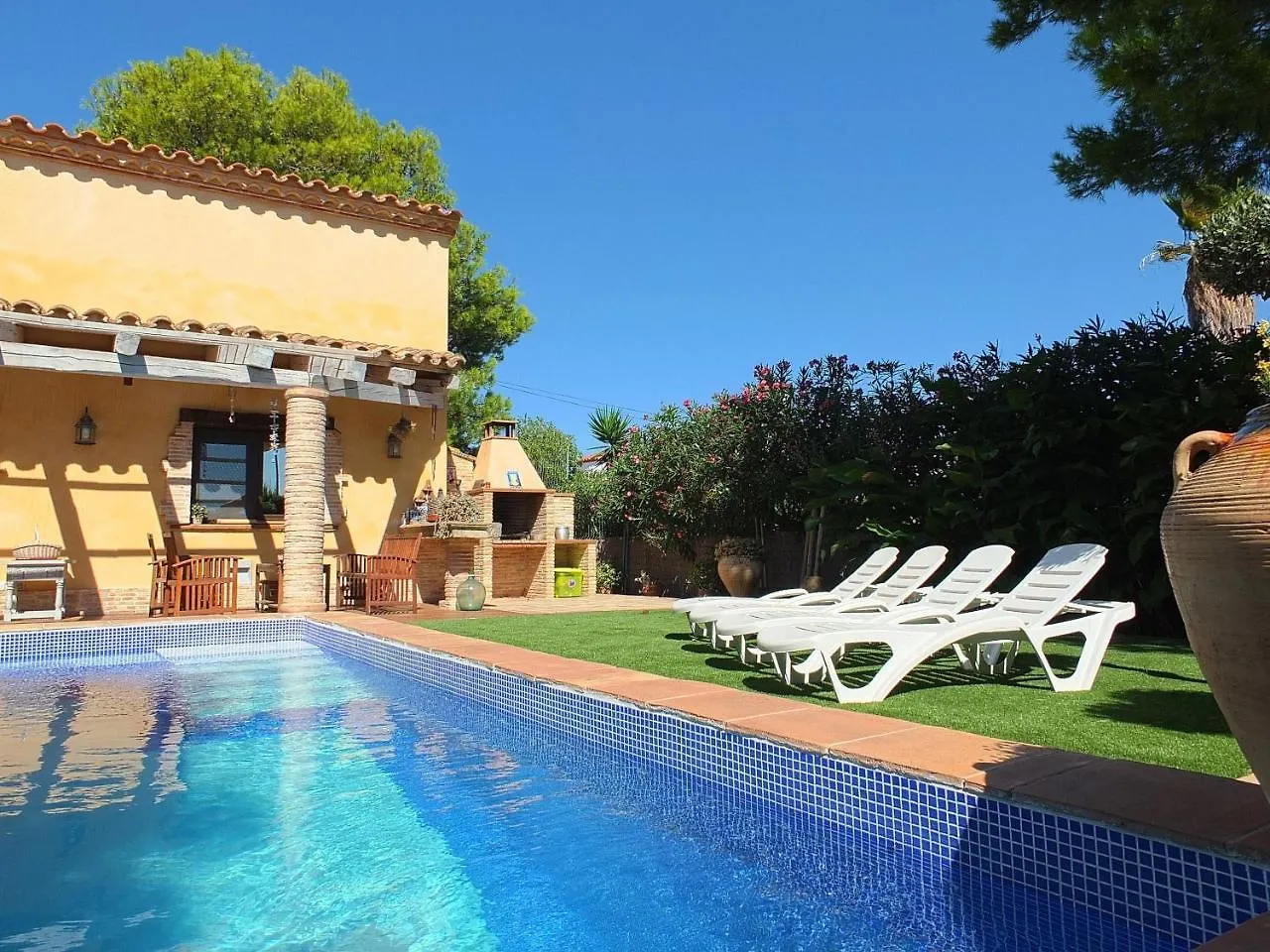 Villa Tranquila A Charming 4Bedroom Villa With Air-Conditioning & Private Swimming Pool L'Ametlla de Mar